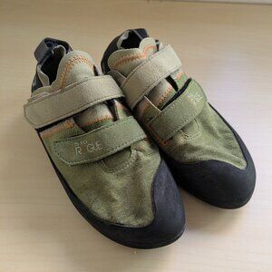 Five Ten (5.10) Rock Climbing Shoes – Velcro – Light Green – US Men’s 6 / Women’